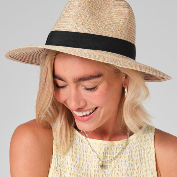 Straw fedora Thumbnail